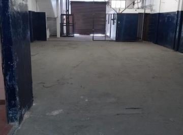 Bodega-Galpón · 2478m² · 4 Cocheras · Galpón en Billinghurst