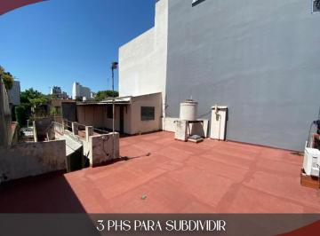 Casa · 232m² · 3 Ambientes · 1 Cochera · Venta 3 PH Para Subdividir en Villa Pueyrredon