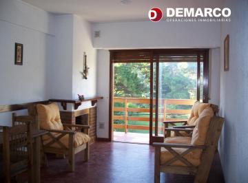 Departamento · 84m² · 4 Ambientes · 1 Cochera · Departamento 4 Ambientes Al Frente con Balcon y Cochera