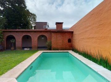 Casa · 110m² · 4 Ambientes · 2 Cocheras · Casa Venta Gonnet 3 Dorm. y Escritorio