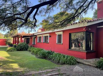 Casa · 3200m² · 5 Dormitorios · 4 Cocheras · Casa en Venta - Villa Allende Golf - 5 Dorm.