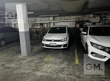 Garage · 15m² · Cochera Fija Techada con Espacio Para Baulera
