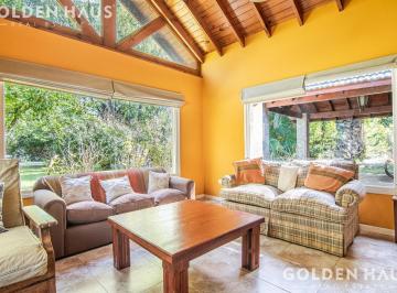 Casa · 130m² · 4 Ambientes · 1 Cochera · Casa en Venta de 4 Ambientes Barrio Privado El Ombu