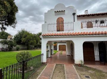 Quinta vacacional · 200m² · 5 Ambientes · 7 Cocheras · Alquiler en Ranelagh