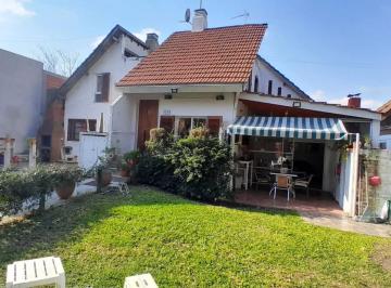 Casa · 85m² · 3 Ambientes · 2 Cocheras · Casa en Monte Grande