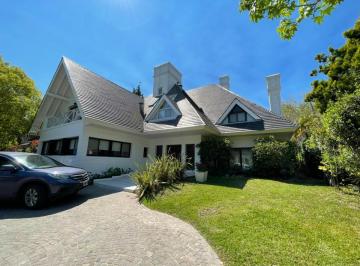 Casa · 650m² · 5 Ambientes · 4 Cocheras · Barrio Cerrado San Isidro Chico - Casa Alquiler