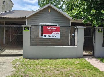 Casa · 140m² · 6 Ambientes · 1 Cochera · Casa en Venta - 3 Dorm. - Una Sola Planta - Parque