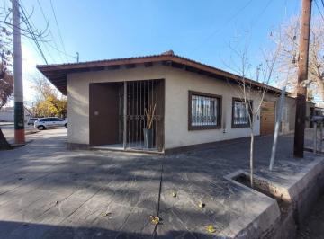 Casa · 80m² · 4 Ambientes · 1 Cochera · Casa 2 Dorm. Cochera y Patio Dorrego