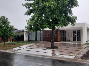 Casa · 266m² · 5 Ambientes · Venta de Casa a Estrenar - Estancia Smithfield