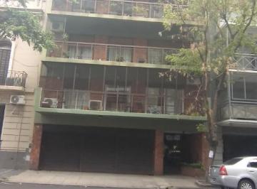 Departamento · 90m² · 4 Ambientes · 1 Cochera · Impecable Piso de 4 Ambientes con Cochera