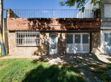 Casa · 116m² · 6 Ambientes · Casa en Barrio Belgrano Tres Dorm. Patio Dependencia