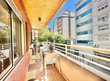 Departamento · 98m² · 4 Ambientes · 1 Cochera · Departamento en Almagro