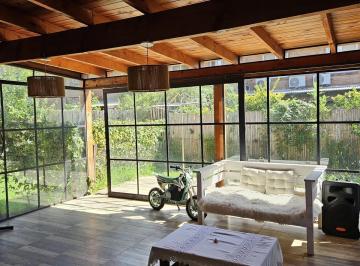 Casa · 108m² · 4 Ambientes · 2 Cocheras · Venta de Casa en Triplex en Barrio Cerrado Nuevo Pilar