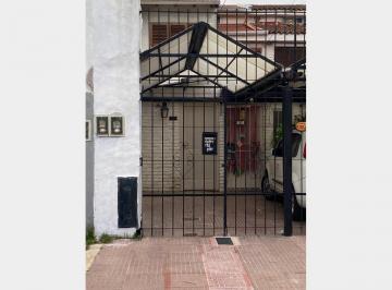 Casa · 60m² · 2 Ambientes · 1 Cochera · Duplex en Alquiler en Ramos Mejia