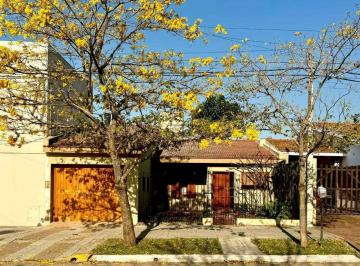 Casa · 125m² · 3 Ambientes · 1 Cochera · Se Vende Casa Dentro de Los Bulevares