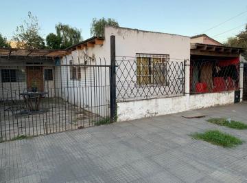 Casa · 4 Ambientes · Venta Casa 4 Ambientes Garaje Quincho Patio