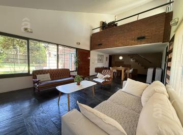 Casa · 230m² · 4 Ambientes · 4 Cocheras · Casa en Venta en Villa Ballester - Zona Hölters