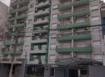 Departamento de 1 ambiente, Morón · Depto. 2 Ambientes con Balcón Corrido, Vista Panorámica