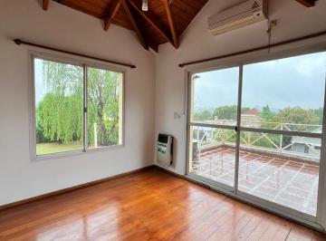 Casa · 320m² · 13 Ambientes · 2 Cocheras · Casa en 4 Hojas - Lote Central