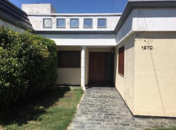 Casa de 8 ambientes, Córdoba · Inmobiliaria Alquila Importante Casa Cerro de Las Rosas Uso Comercial