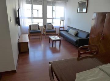 Departamento · 60m² · 3 Ambientes · Departamento en Alquiler - 2 Dorm. 1 Baño - 60 m² - Monserrat