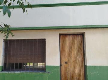 Casa · 42m² · 2 Ambientes · Casa en Alquiler - 1 Dormitorio 2 Baños - 50 m² - La Plata