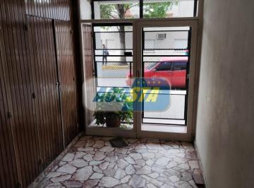 Departamento · 45m² · 3 Ambientes · Alquiler Dto. 3 Ambientes, por Escalera, con Balcon Al Frente