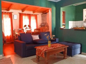 Casa · 70m² · 5 Ambientes · 2 Cocheras · Casa en Venta en Santa Rosa de Calchines
