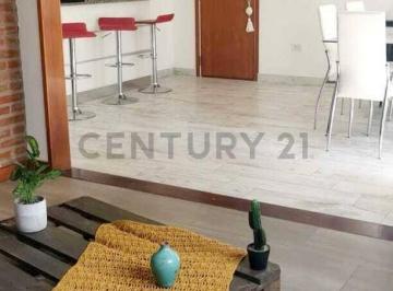 Casa · 60m² · 2 Ambientes · 1 Cochera · Venta de Casa PH 2 Amb Reciclado - Apto Credito