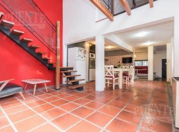 Casa · 150m² · 4 Ambientes · 3 Cocheras · Casa en Banfield Oeste