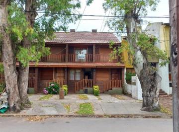 Casa · 3 Ambientes · 1 Cochera · Duplex Todos Los Servicios