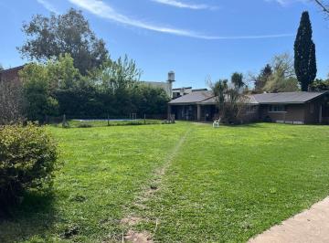 Casa · 72m² · 3 Ambientes · 1 Cochera · Casa de Vicenzo Grande, 3 Amb + Dep. Lote 1000 m²