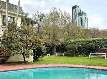 Casa · 431m² · 7 Ambientes · 1 Cochera · 1000 m² de Terreno - Barrio Parque