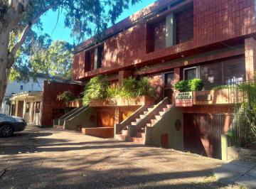 Casa · 5 Ambientes · 1 Cochera · Duplex con Garage