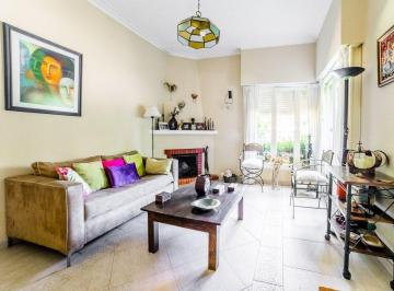 Casa · 136m² · 4 Ambientes · 1 Cochera · Casa en Venta 4 Amb Cochera y Jardin Haedo Sur