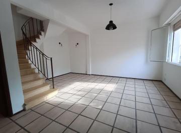 PH · 90m² · 4 Ambientes · PH Triplex con Terraza en Alquiler Barrio River