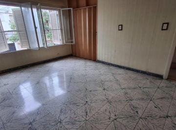 PH · 114m² · 5 Ambientes · 1 Cochera · Venta PH Planta Alta y Cochera