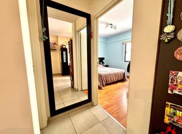 Departamento · 43m² · 2 Ambientes · 1 Cochera · Impecable 2 Ambientes Villa Gral Mitre con Cochera