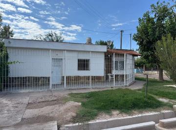 Casa · 150m² · 5 Ambientes · 2 Cocheras · Venta Casa B° Martín Guemes - Esquina Frente Plaza