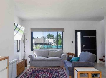 Casa · 148m² · 4 Ambientes · Casa en Venta San Felipe Canning con Piscina