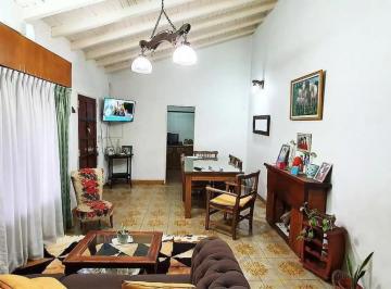 Casa · 128m² · 4 Ambientes · 1 Cochera · Casa en Venta - 3 Dorm. 2 Baños - 600 m² - La Matanza