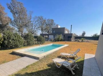 Casa de 4 ambientes, Campana · Venta Casa Minimalista en Barrio Privado Monet