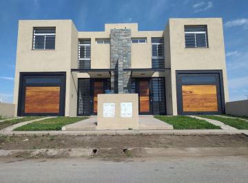 Casa · 140m² · 4 Ambientes · Venta | Duplex 3dorm en Docta Boulevard