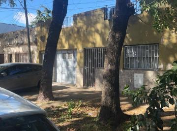 Casa · 135m² · 5 Ambientes · 1 Cochera · Casa en Venta con Jardín y Cochera en Rosario - La Siberia
