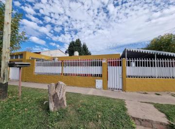 Casa · 70m² · 3 Ambientes · 1 Cochera · Casa en Venta - 2 Dorm. 1 Baño - Cochera - 157 m² - San Miguel