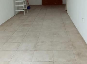 Local comercial · 40m² · 1 Ambiente · Local en Flores a m de Av Directorio