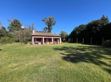 Quinta vacacional · 91m² · 5 Ambientes · 4 Cocheras · Quinta en Calle Saravi