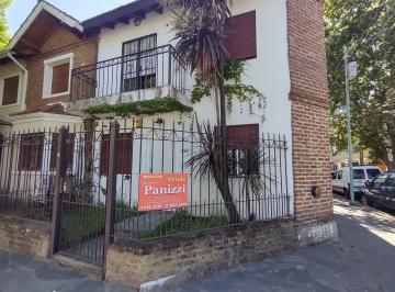 Casa · 79m² · 4 Ambientes · 1 Cochera · Casa en Temperley Oeste