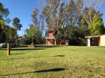 Quinta vacacional · 150m² · 5 Ambientes · Quinta en Venta - 4 Dorm. 2 Baños - 1.880 m² - Ezeiza