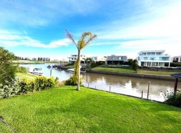 Casa · 400m² · 6 Ambientes · 1 Cochera · Casa en Alquiler en El Yacht, Nordelta, Tigre
